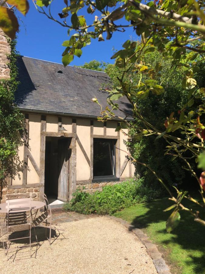 Le Clos Du Mont Jarry Le Val-Saint-Pere Luaran gambar