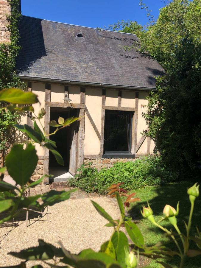 Le Clos Du Mont Jarry Le Val-Saint-Pere Luaran gambar