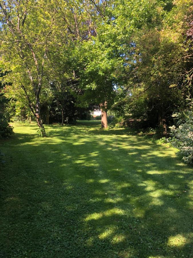 Le Clos Du Mont Jarry Le Val-Saint-Pere Luaran gambar